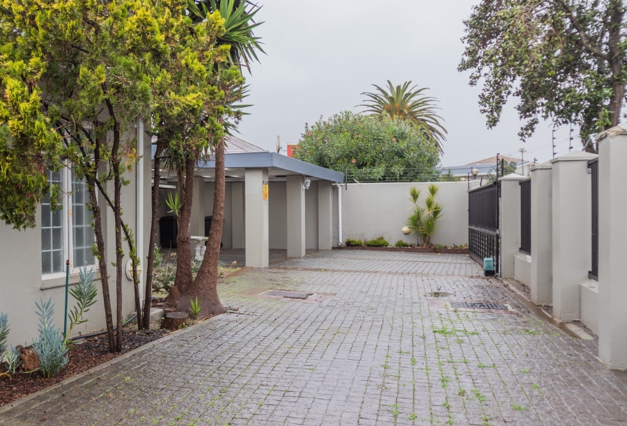 5 Bedroom Property for Sale in Milnerton Central Western Cape